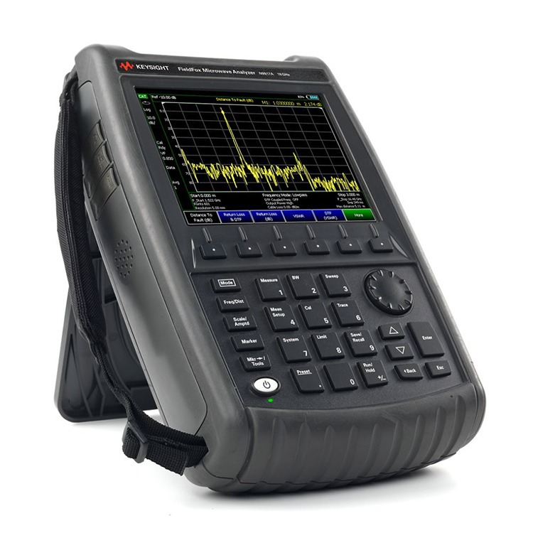 Analizor portabil de spectru cu microunde FieldFox N9917A