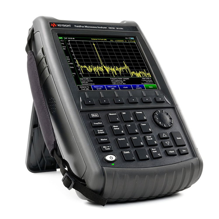 Analizor portabil de spectru cu microunde FieldFox N9918A