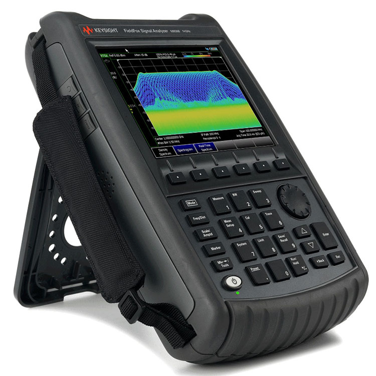 Analizor portabil de spectru cu microunde FieldFox N9936B