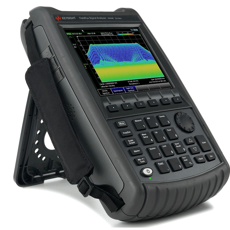 Analizor portabil de spectru cu microunde FieldFox N9938B