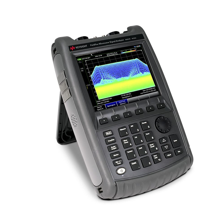 Analizor portabil de spectru cu microunde FieldFox N9961B